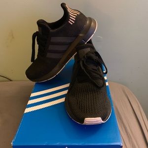 Women’s adidas Swift run
